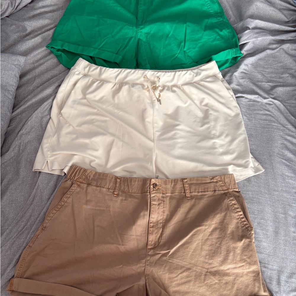 Old Navy Women's Athletic Shorts - Green, White, and Tan